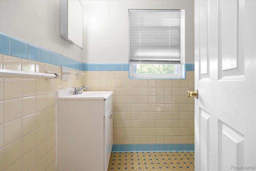 17231 Edinborough Road Detroit, MI 48219 - Photo 26 of 32 Gallery Image 26