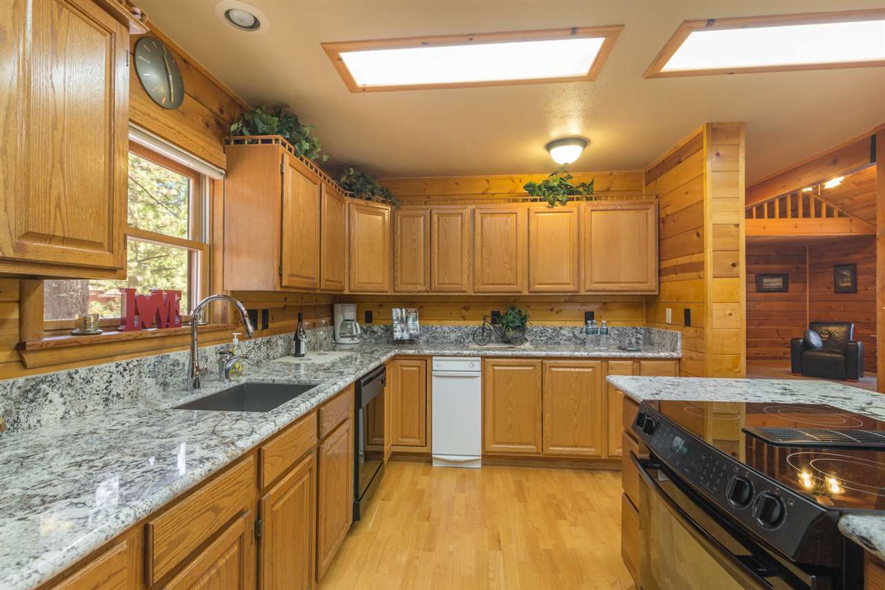 10505 Martis Valley Road Truckee, CA 96161 - Photo 8 of 14 Gallery Image 8