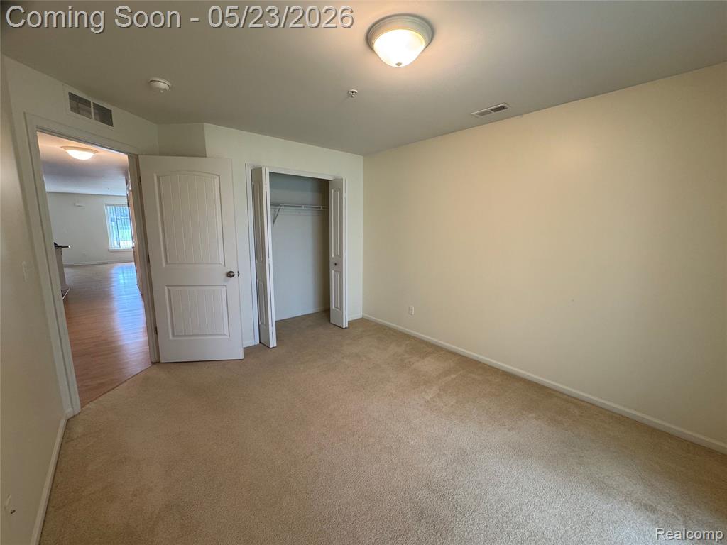 34086 Utica Road Fraser, MI 48026 - Photo 8 of 12