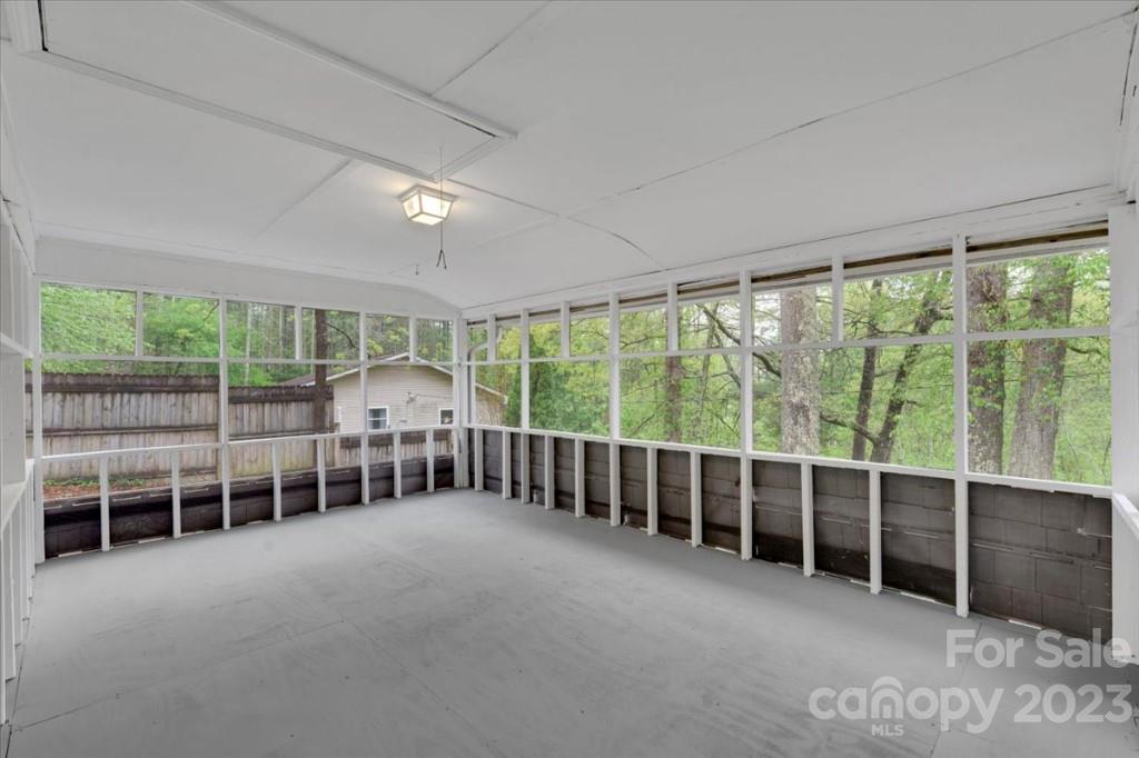62 Kinard Lane Penrose, NC 28766 - Photo 5 of 25 wooden floor with a balcony