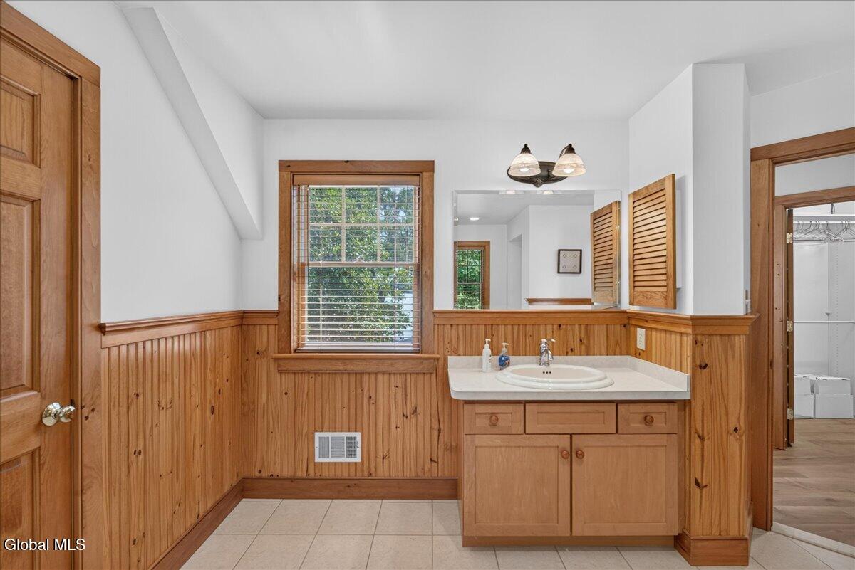 11 Manning Cove Road Malta, NY 12020 - Photo 45 of 82 54-11 MANNING COVE-55