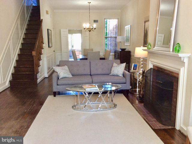$909,970 | 660 E Street Northeast, Washington, DC 20002