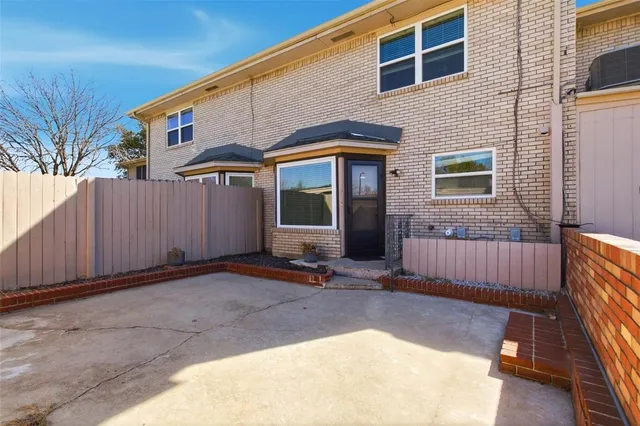 $2,150 | 5810 Marina Drive, Unit 12, Garland, TX 75043