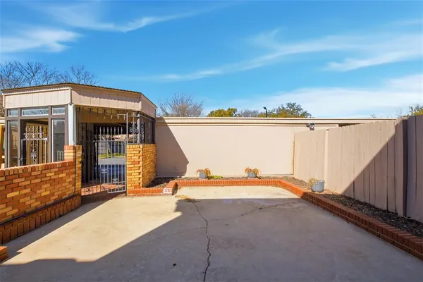 $1,925 | 5810 Marina Drive, Unit 12, Garland, TX 75043