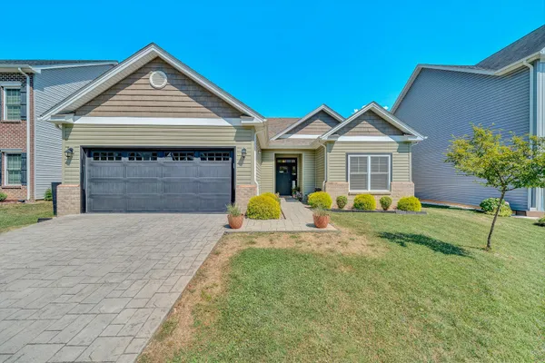 $419,950 | 4341 Faircrest Lane, Roanoke, VA 24018