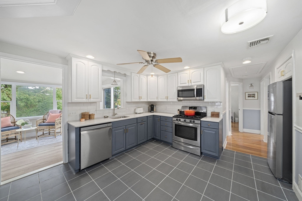 65 Saning Road Weymouth, MA 02191 - Photo 7 of 36 Gallery Image 7