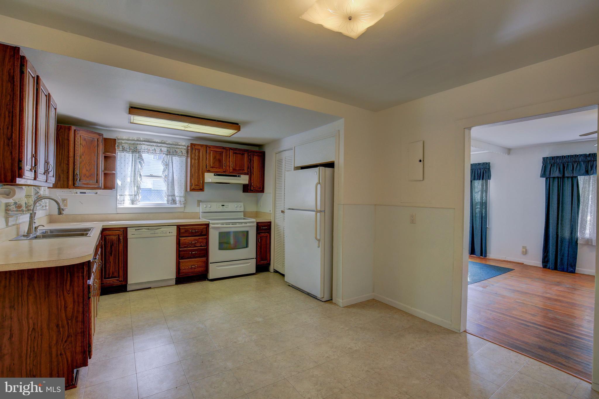 7568 Mill Creek Road Benedict, MD 20612 - Photo 15 of 29 Kitchen