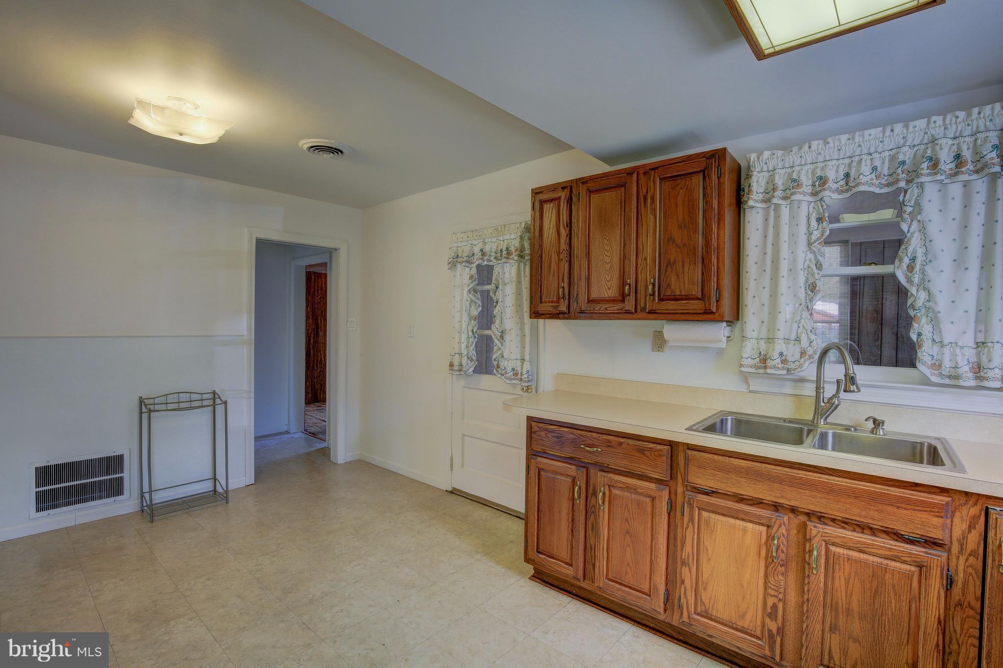 7568 Mill Creek Road Benedict, MD 20612 - Photo 18 of 29 Kitchen