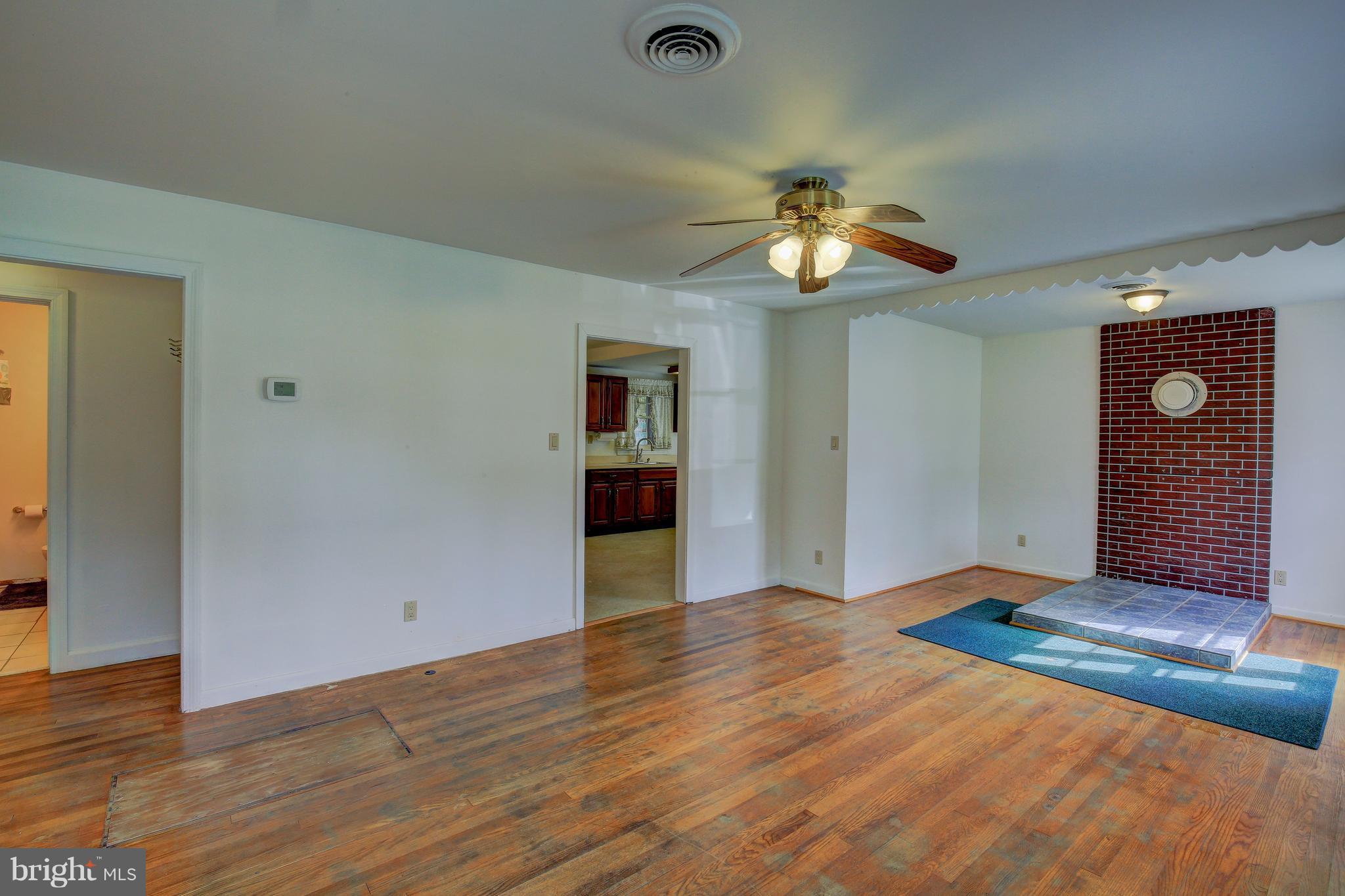 7568 Mill Creek Road Benedict, MD 20612 - Photo 4 of 29 Family Room