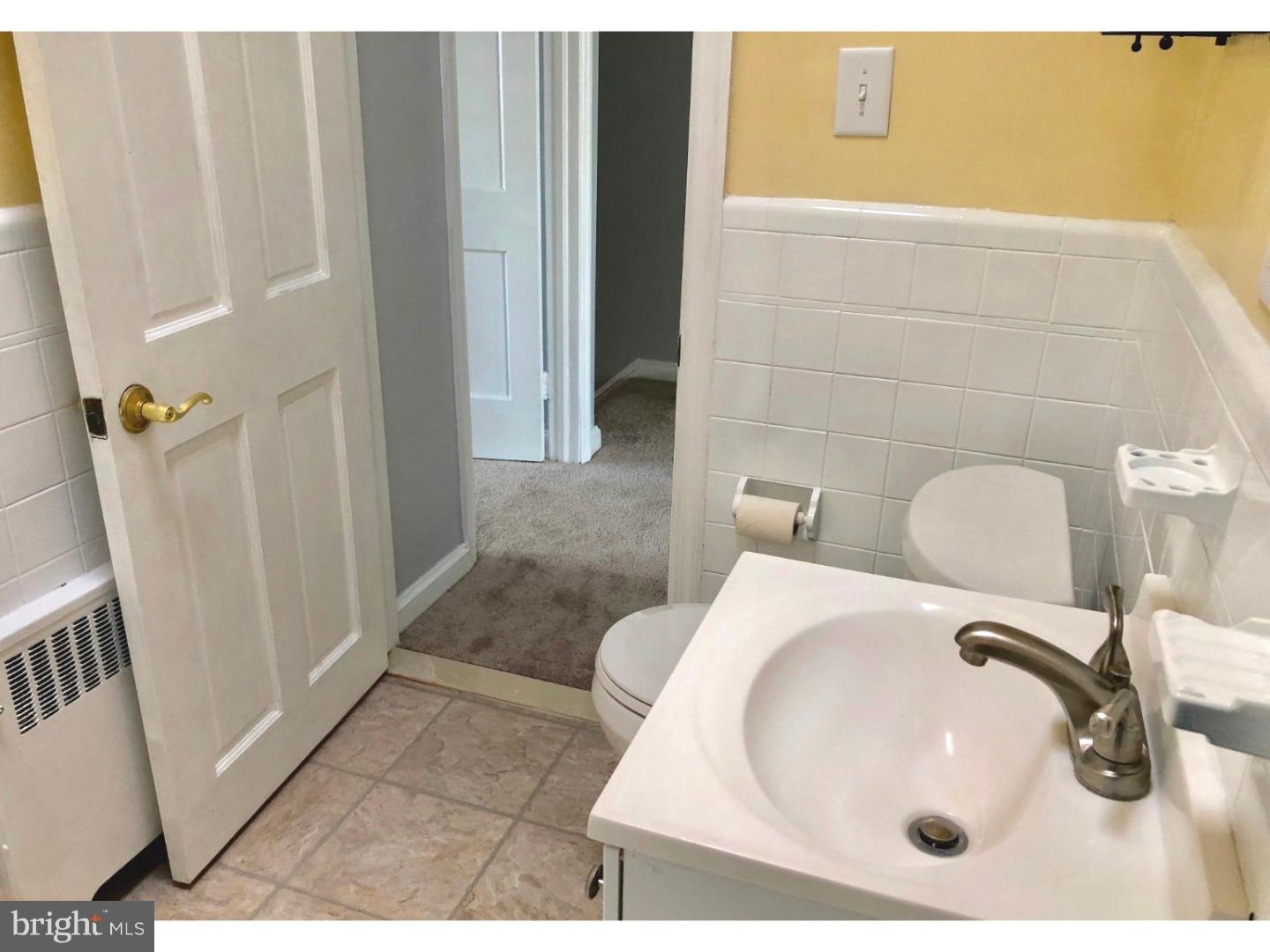 848 Fairfax Road Drexel Hill, PA 19026 - Photo 17 of 23 Bathroom