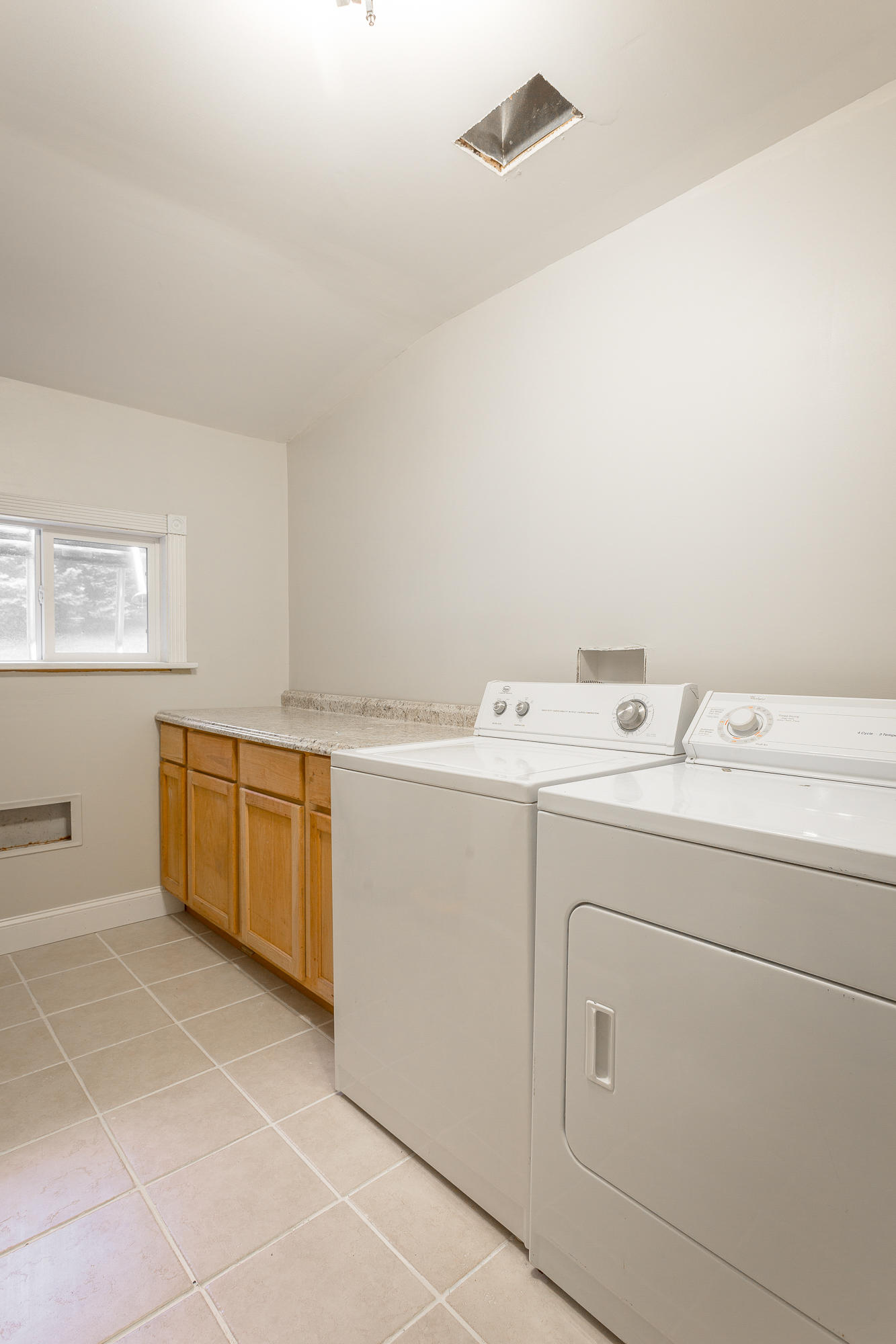 918 Osburn Road Chickamauga, GA 30707 - Photo 28 of 46 Laundry