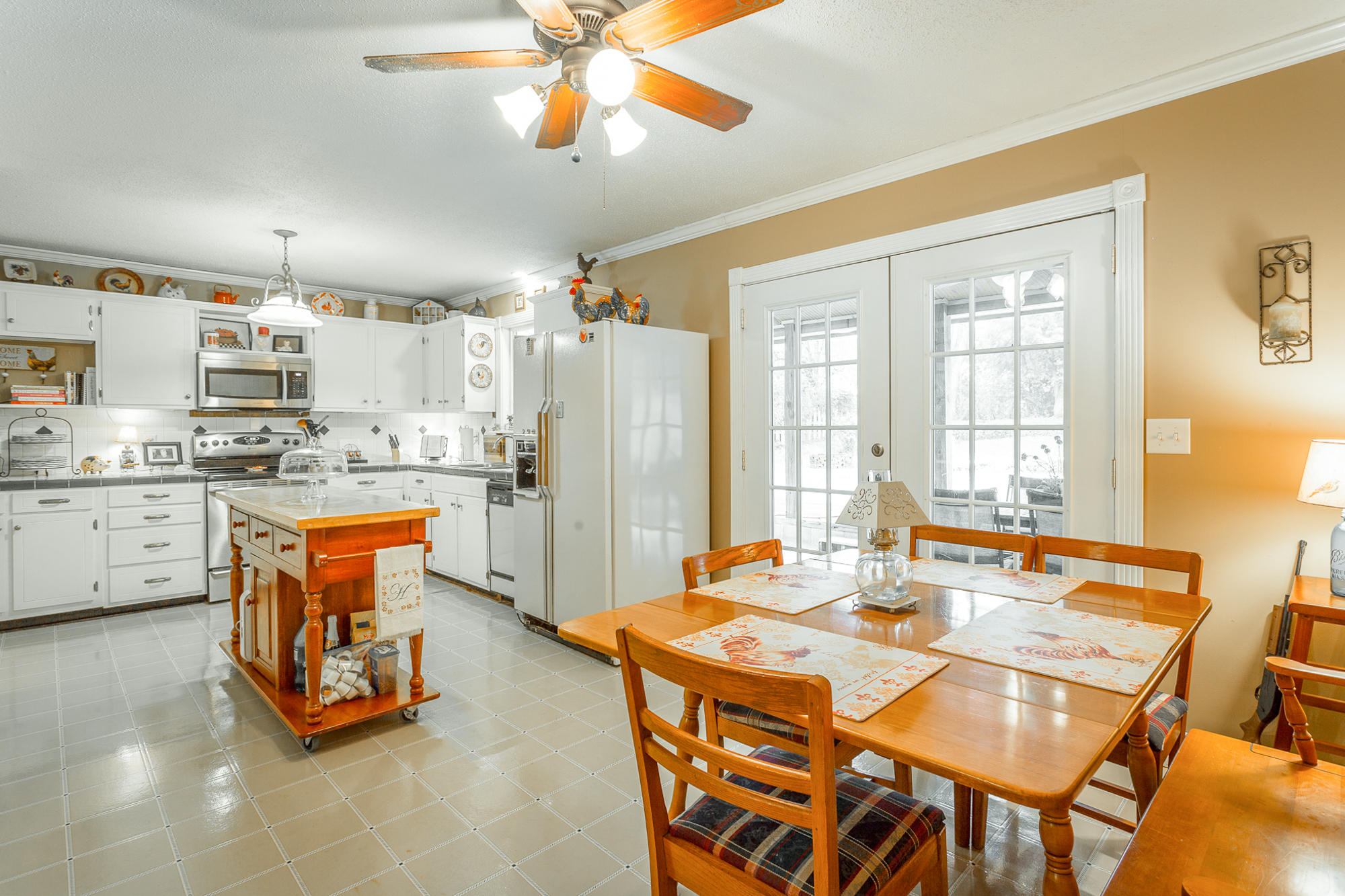 918 Osburn Road Chickamauga, GA 30707 - Photo 10 of 46 Breakfast Nook