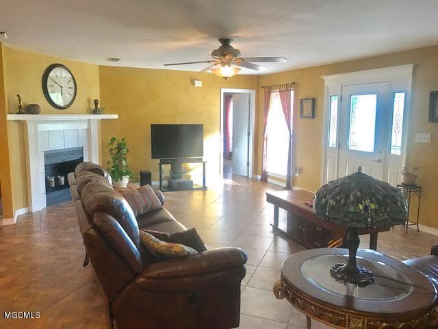 13900 Big Bend Road Moss Point, MS 39562 - Photo 4 of 31 35