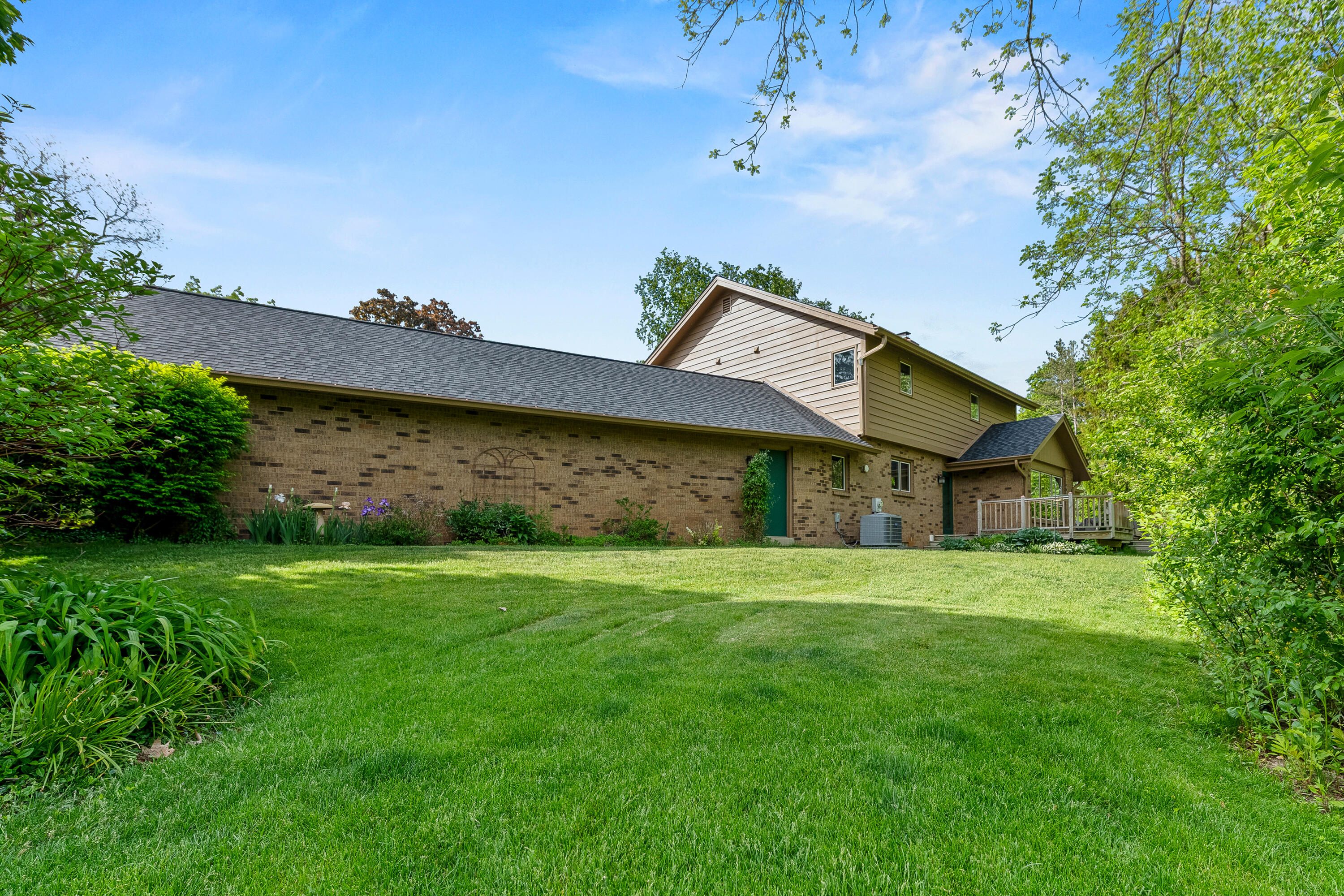 921 West Green Tree Road River Hills, WI 53217 - Photo 55 of 61 Exterior