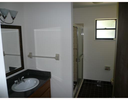 166 Southwest Cabana Point Circle Stuart, FL 34994 - Photo 6 of 8 Gallery Image 6
