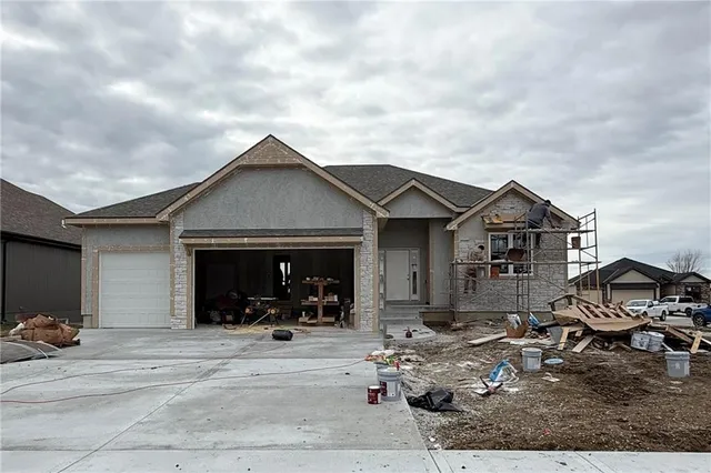 $579,500 | 12800 South Foxborough Court, Lee's Summit, MO 64086