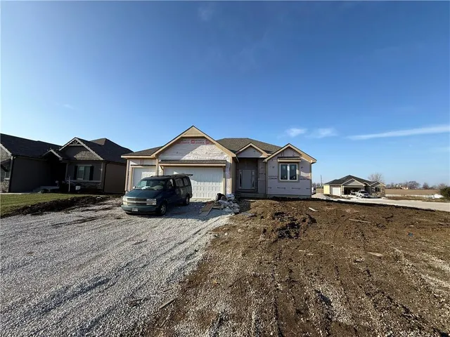 $579,500 | 12800 South Foxborough Court, Lee's Summit, MO 64086