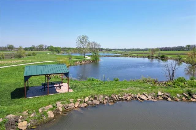 $579,500 | 12800 South Foxborough Court, Lee's Summit, MO 64086