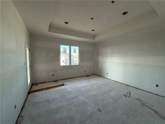 $579,500 | 12800 South Foxborough Court, Lee's Summit, MO 64086