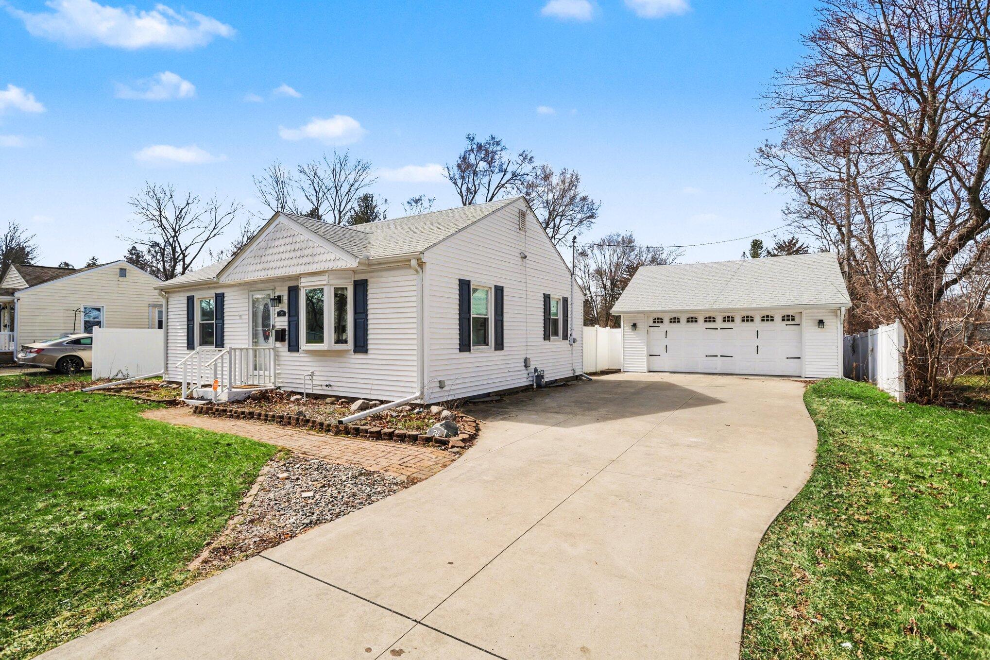 742 Riverside Drive Battle Creek, MI 49015 - Photo 12 of 12 002_file_8288