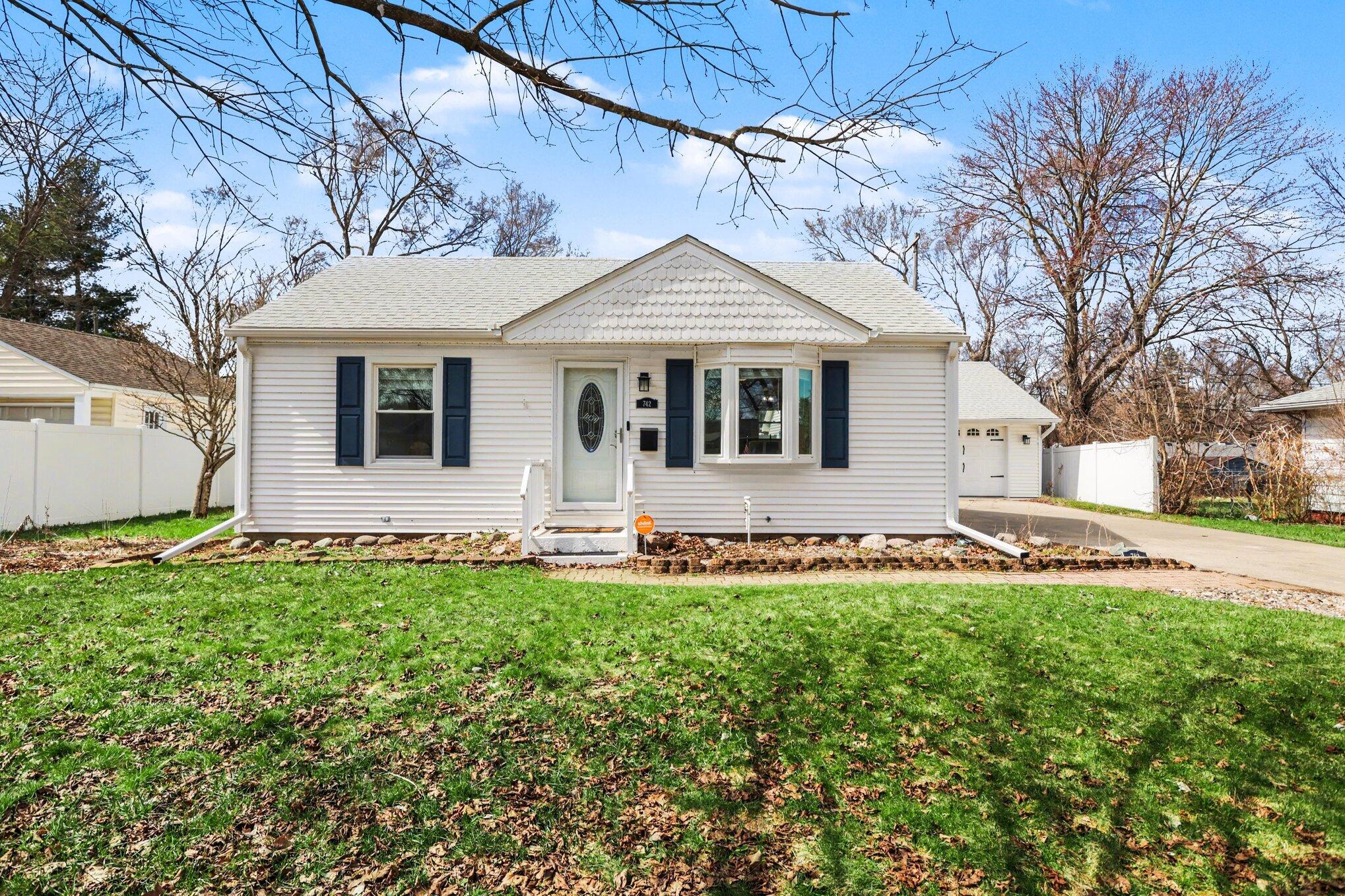 742 Riverside Drive Battle Creek, MI 49015 - Photo 10 of 12 001_file_9396