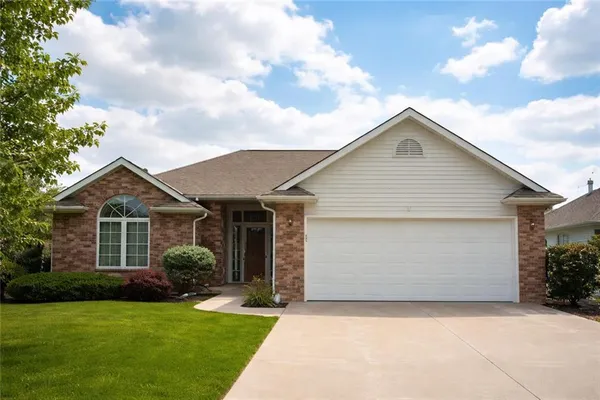 $365,000 | 3328 South Victoria Drive, Independence, MO 64015