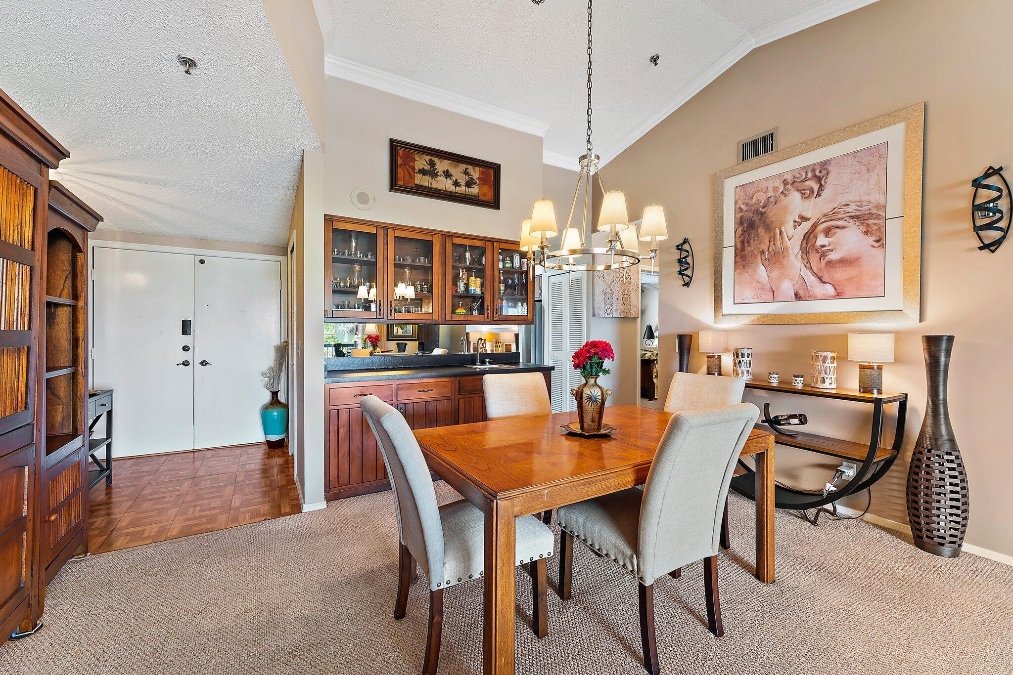 300 Golfview Road, Unit 502 North Palm Beach, FL 33408 - Photo 11 of 35 Dining Area_Wet Bar