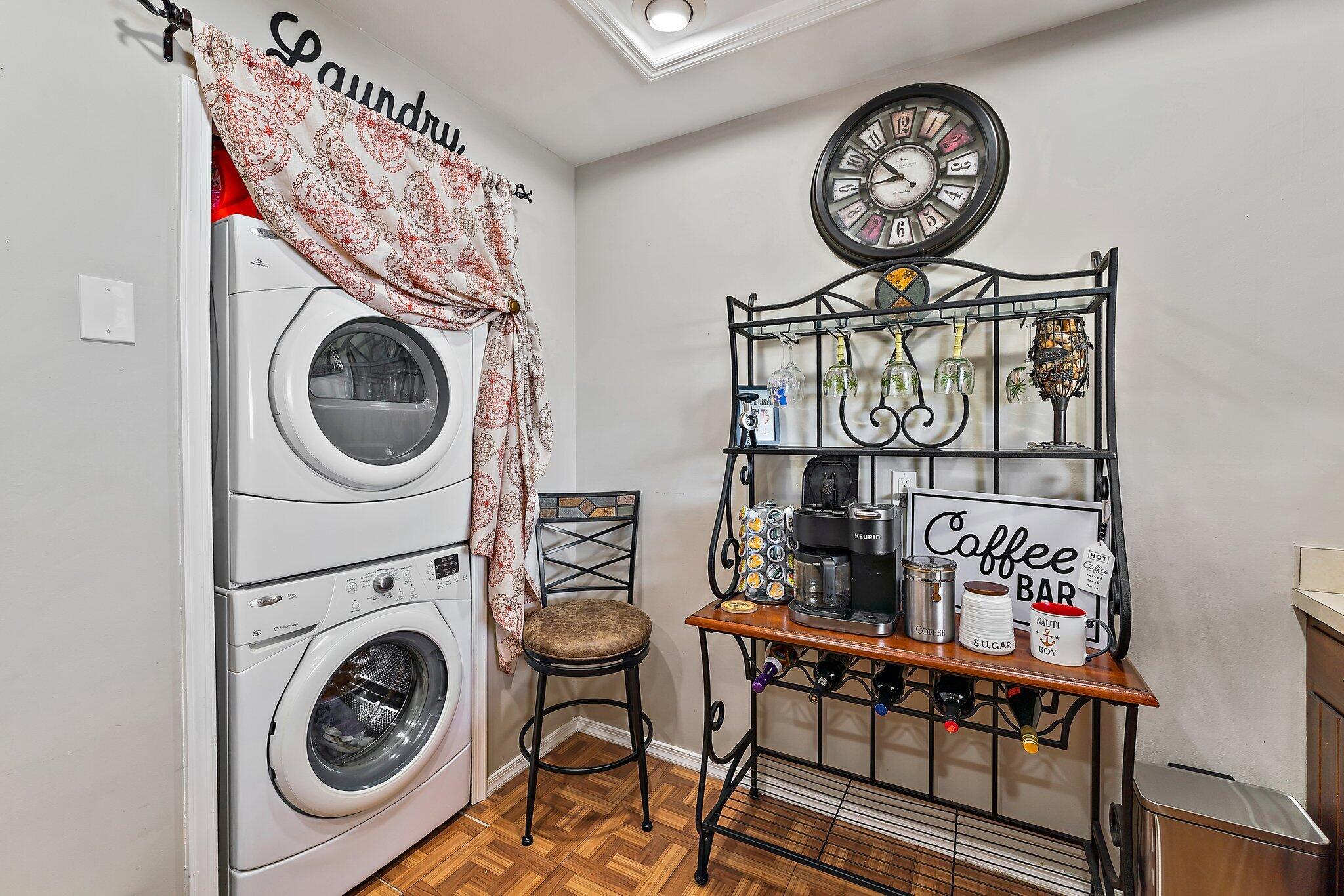 300 Golfview Road, Unit 502 North Palm Beach, FL 33408 - Photo 14 of 35 Full Size Washer Dryer