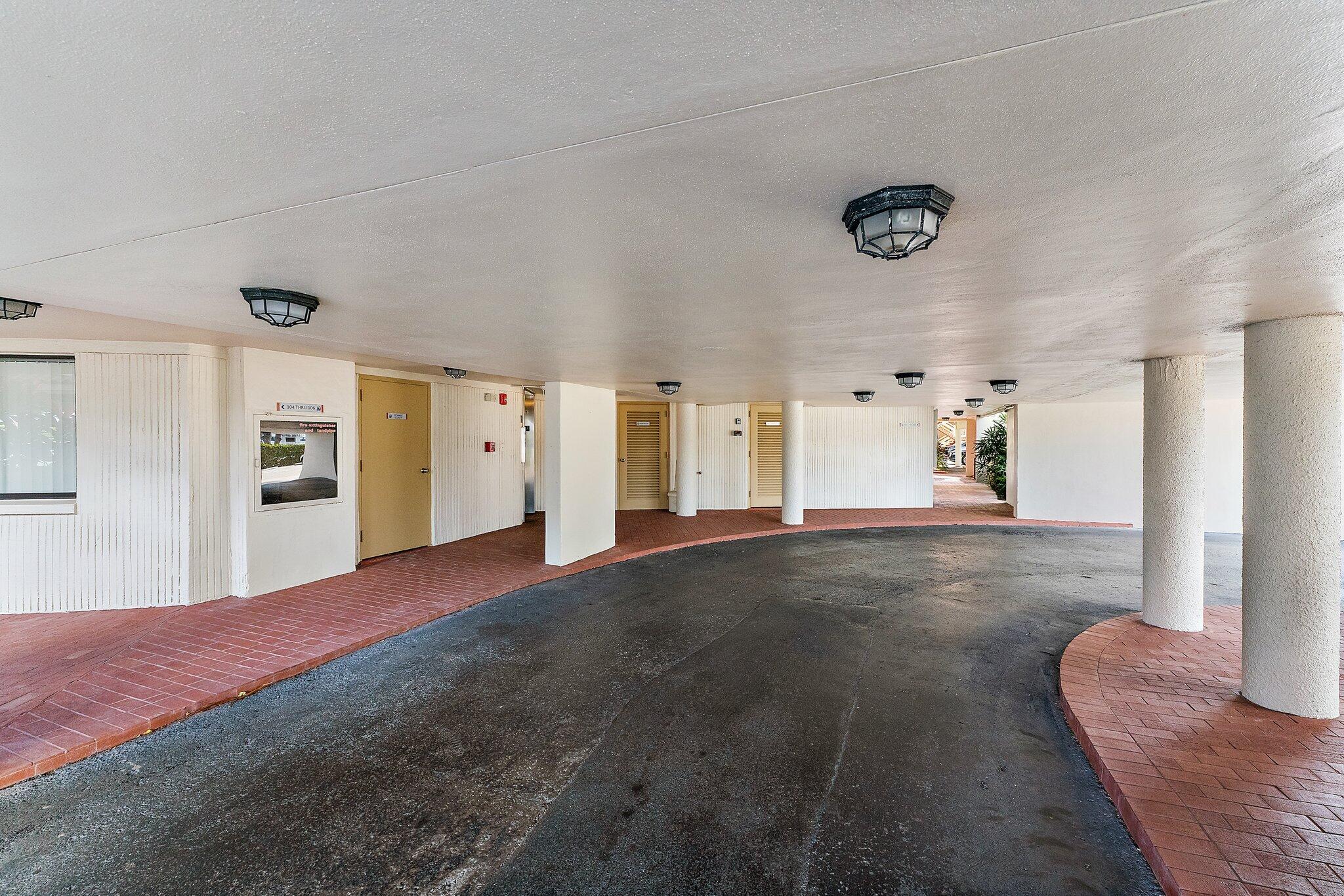 300 Golfview Road, Unit 502 North Palm Beach, FL 33408 - Photo 23 of 35 Covered Drop Off Area