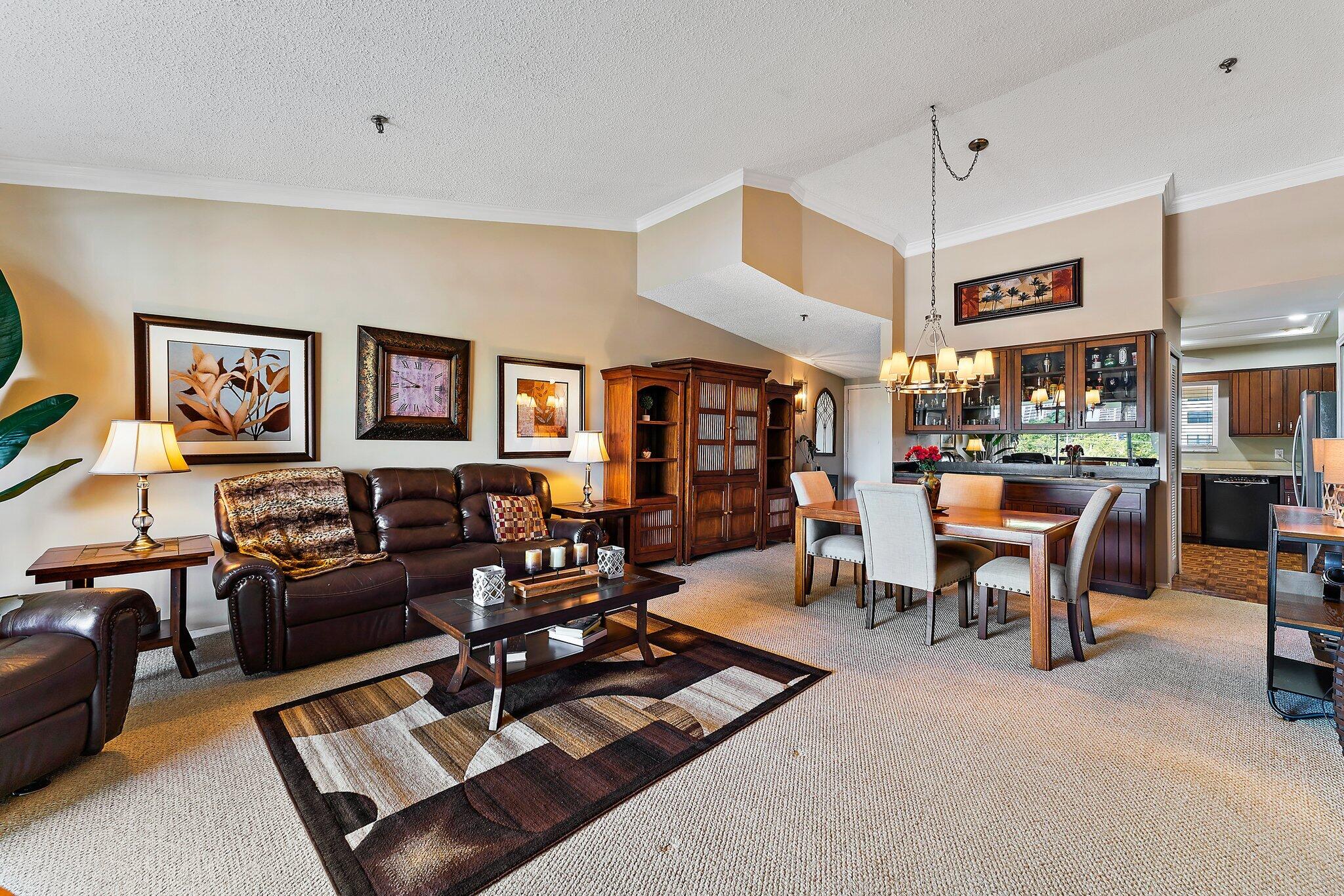 300 Golfview Road, Unit 502 North Palm Beach, FL 33408 - Photo 10 of 35 Living Area