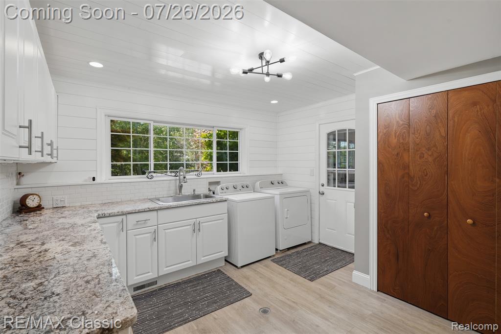 3500 Raftwood Commerce Township, MI 48382 - Photo 46 of 63