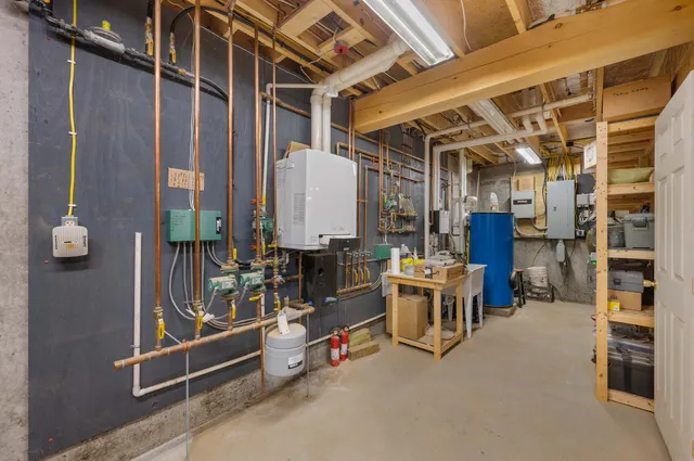 $750,000 | 160 Fuller Hill Road, Bryant Pond, ME 04219