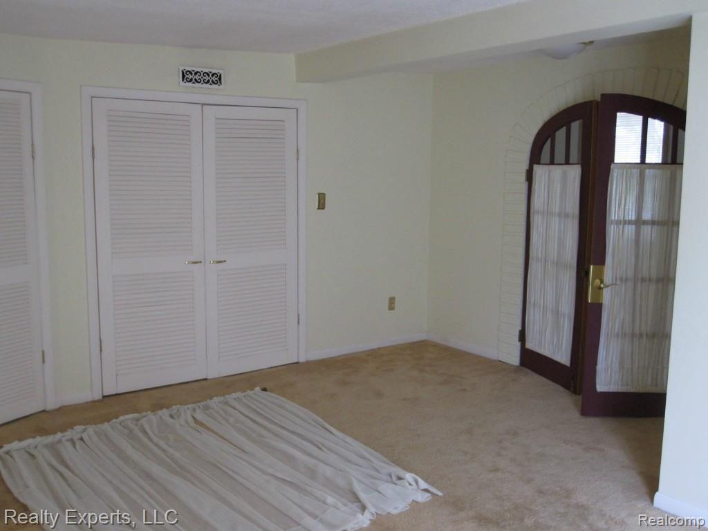 13760 Hoeft Road Belleville, MI 48111 - Photo 16 of 36 Gallery Image 16
