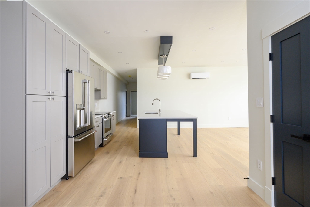 21 Tanglewood Road, Unit 1 Boston, MA 02126 - Photo 5 of 27