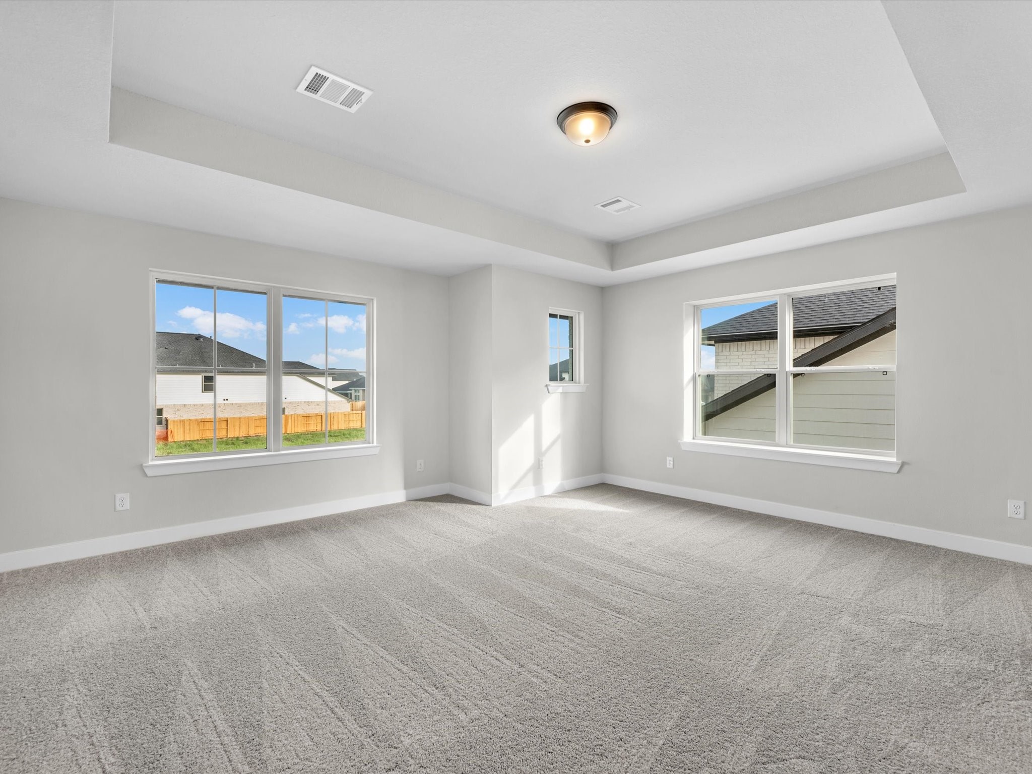 5023 McKinney Rdg Trail Rosenberg, TX 77471 - Photo 18 of 27 a view of an empty room with a window