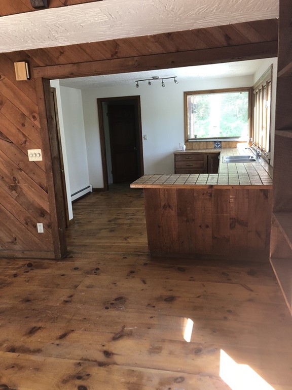 64 Harrington Road Charlton, MA 01507 - Photo 8 of 27 Gallery Image 8