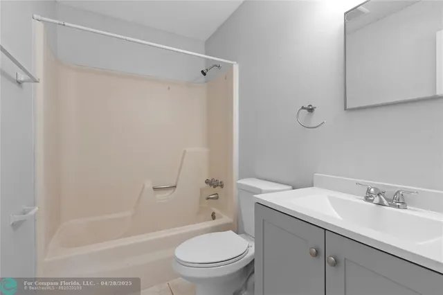 $2,300 | 4325 Northwest 5th Avenue, Deerfield Beach, FL 33064