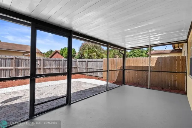 $2,300 | 4325 Northwest 5th Avenue, Deerfield Beach, FL 33064