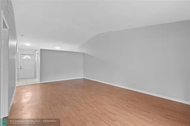 $2,300 | 4325 Northwest 5th Avenue, Deerfield Beach, FL 33064