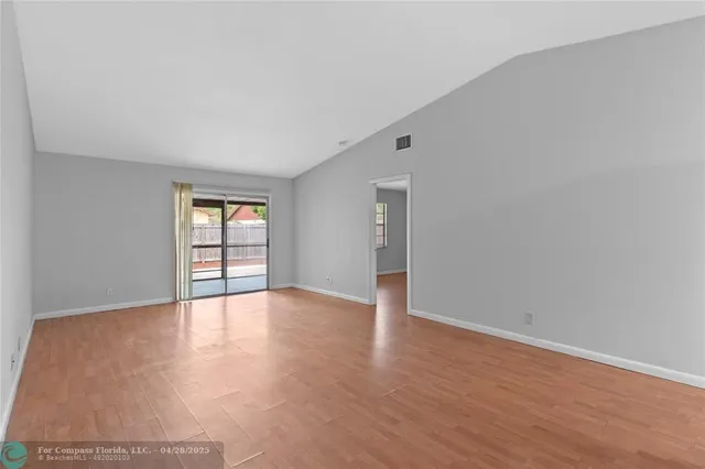 $2,300 | 4325 Northwest 5th Avenue, Deerfield Beach, FL 33064