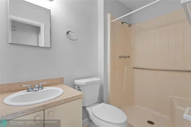 $2,300 | 4325 Northwest 5th Avenue, Deerfield Beach, FL 33064