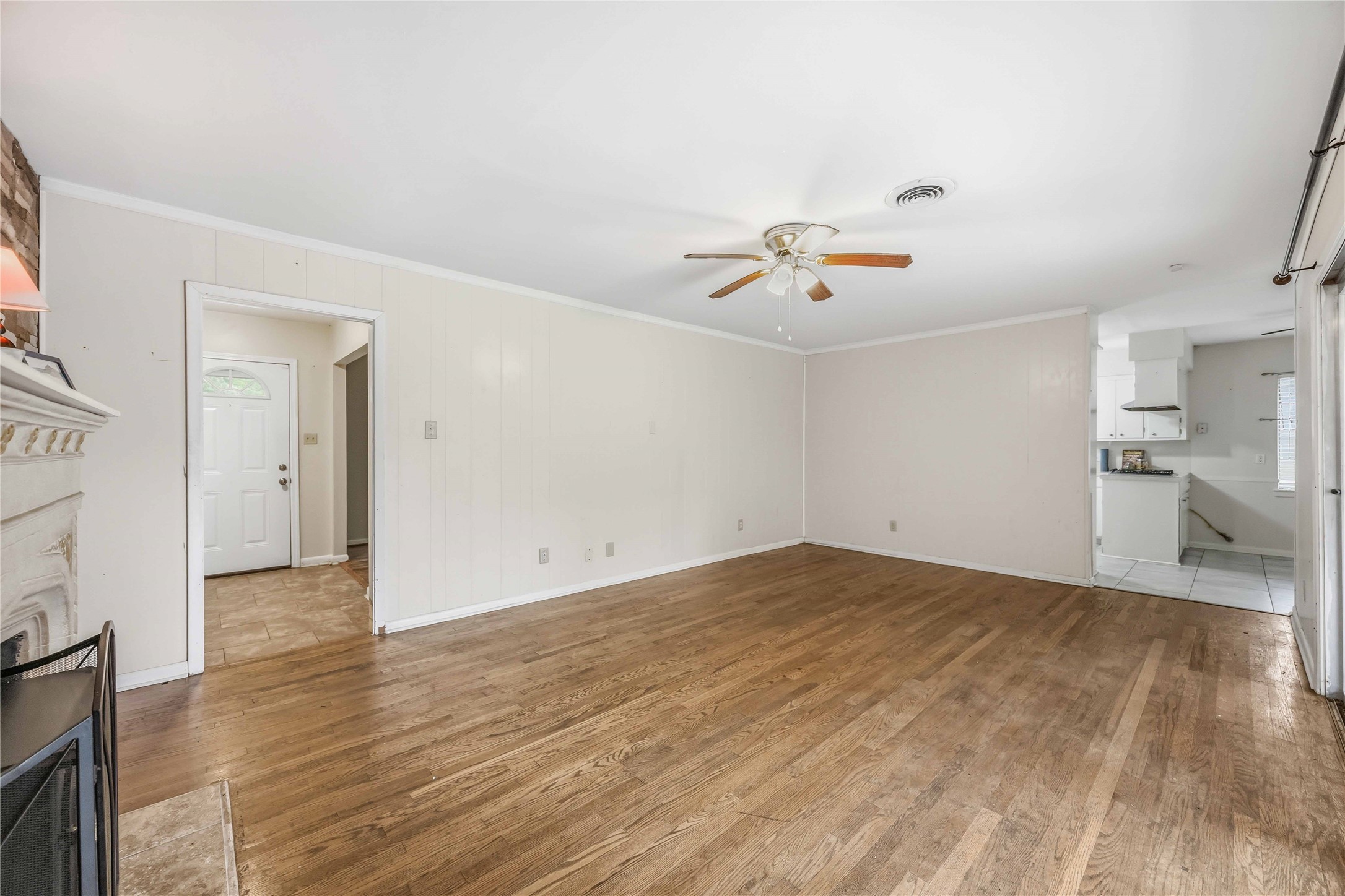435 Rolling Wood Road Baytown, TX 77520 - Photo 8 of 29 You will enjoy the large living room over looking the kitchen