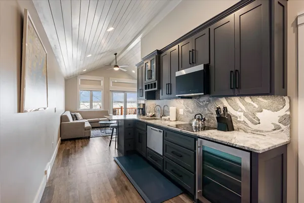$749,000 | 6906 Beach View Lane Northwest, Walker, MN 56484