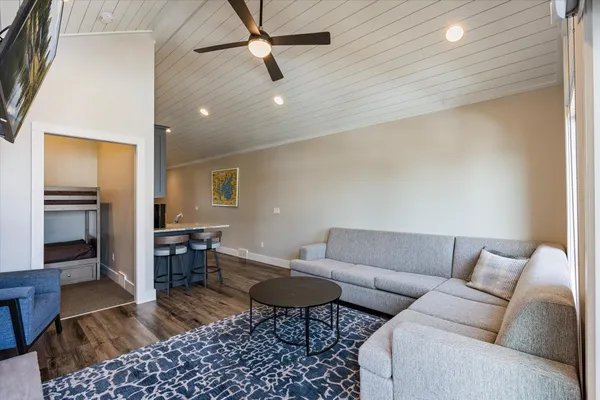 $749,000 | 6906 Beach View Lane Northwest, Walker, MN 56484