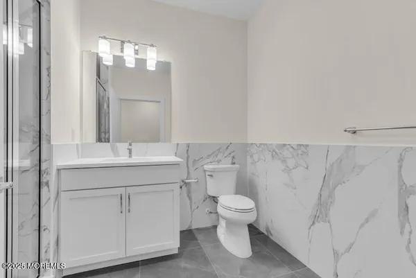 $2,050 | 19 Carr Avenue, Unit 312, Keansburg, NJ 07734