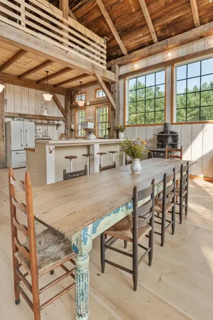 $1,000,000 | 580 Cross Road, Londonderry, VT 05155