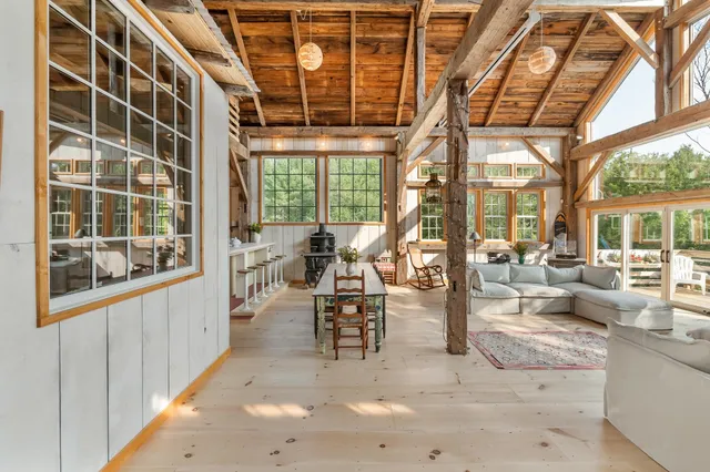 $1,000,000 | 580 Cross Road, Londonderry, VT 05155