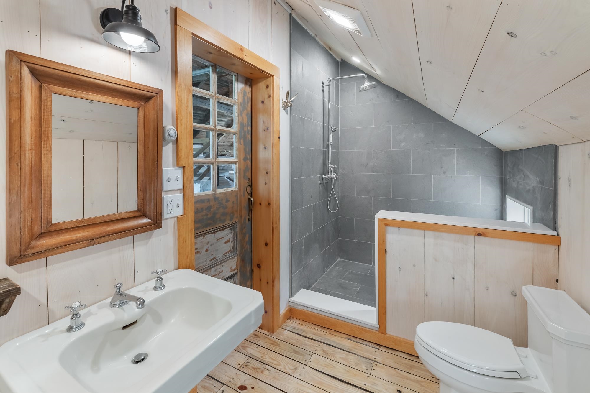 580 Cross Road Londonderry, VT 05155 - Photo 32 of 60