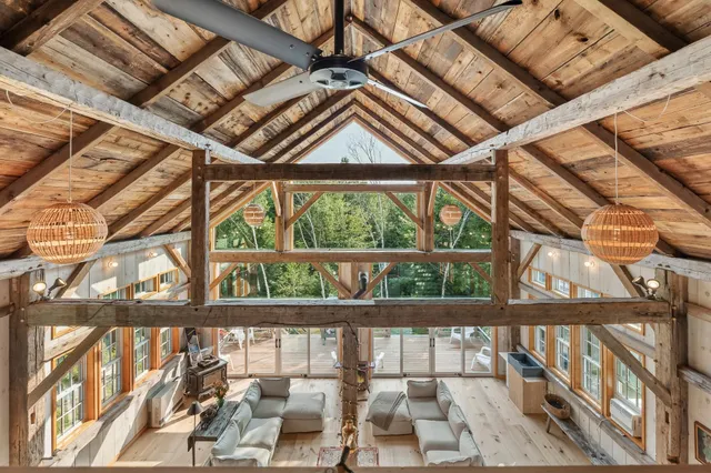 $1,000,000 | 580 Cross Road, Londonderry, VT 05155