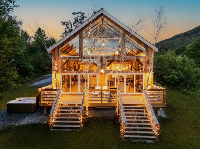 $1,000,000 | 580 Cross Road, Londonderry, VT 05155